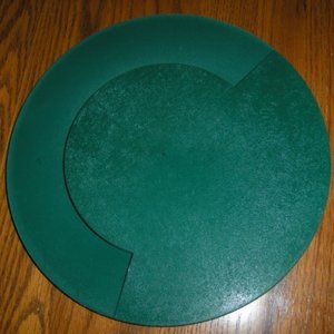 Tupperware Cheese And Crackers Serving Dish Green BOTTOM DOLLAR SALE!!!